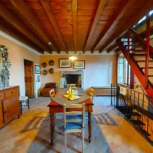 Appartamento La Dimora Nel Castello, Castellaro (Lombardy)
